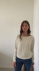 Pull en velours bio certifié GOTS couleur beurre frais – coupe droite, col rond évasé, manches longues – Suny