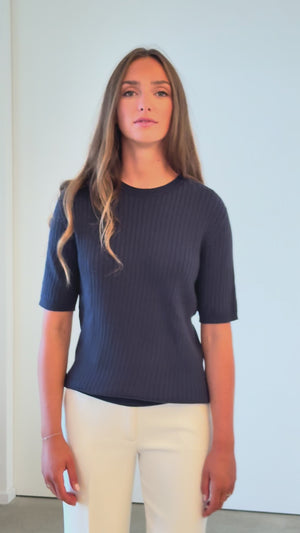 vidéo Pull Ines marine foncé Suny en maille côtelée coton