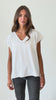 Tee shirt femme manche courte rock court et ample en coton bio GOTS éco responsable sans couture oversize col v blanc 