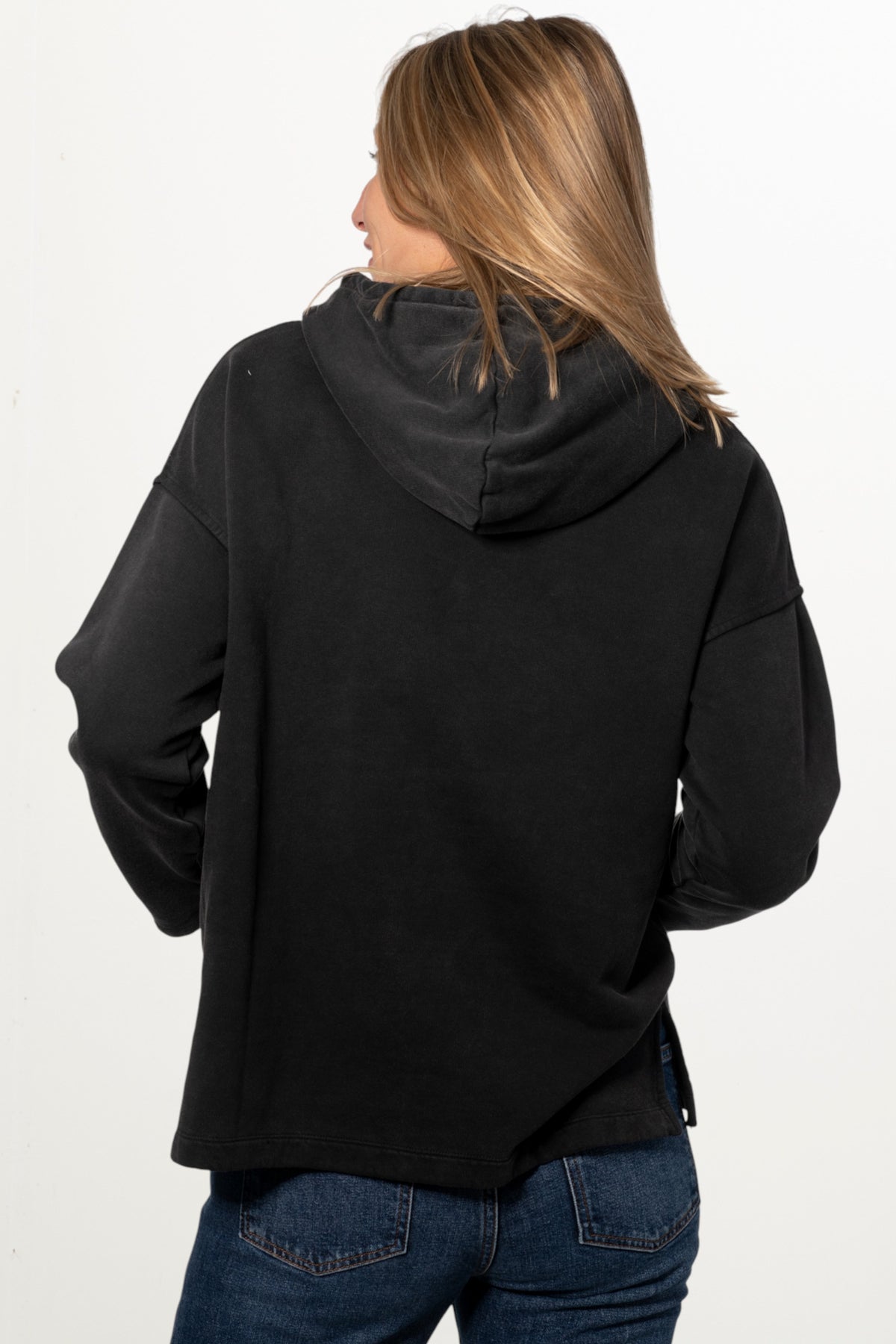 Sweat capuche femme coton bio certifié GOTS hoodie en molleton bio oversize vareuse noir vieilli, noir délavé, noir fade out, noir gris