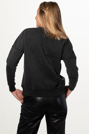Sweat basique pour femme col rond manche longue manche tombante coton biologique certifié GOTS molleton noir vieilli, noir délavé, noir fade out, noir gris