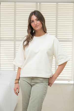 pull femme court et oversize manche 3/4 raglante, col rond en molleton, confortable blanc cassé 