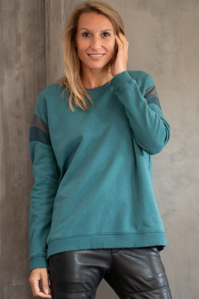 Brune sweat oversize basique femme écoresponsable vert pin