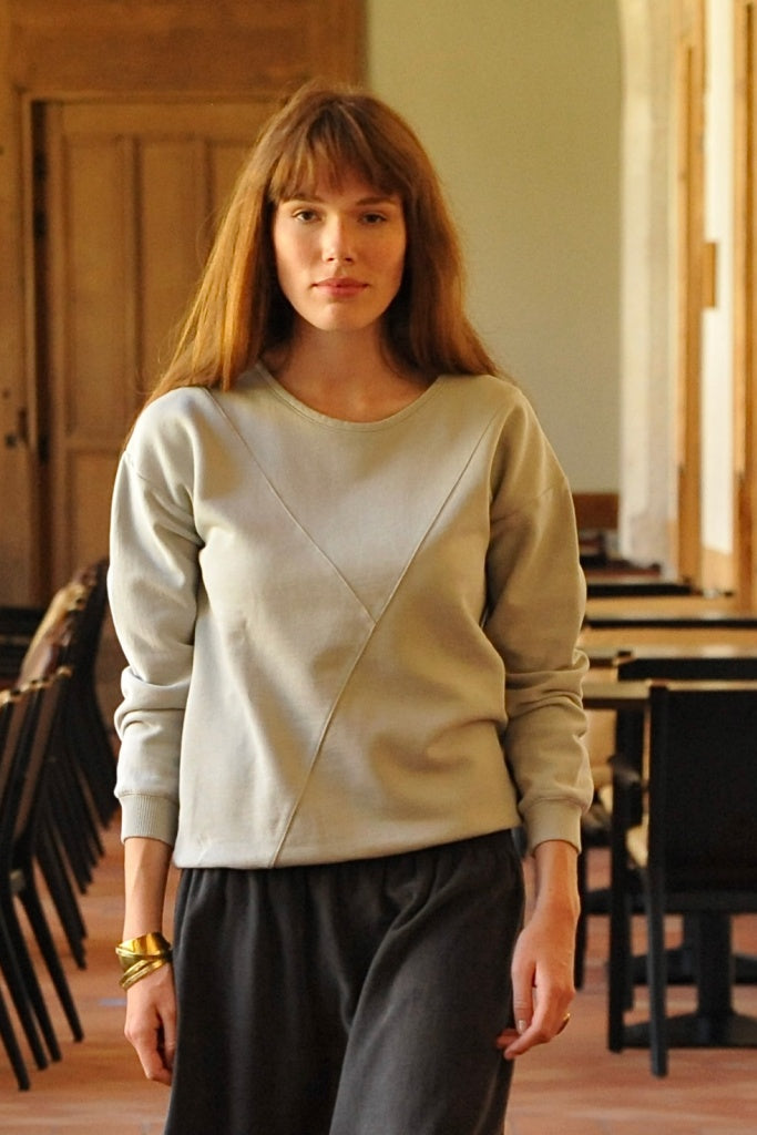 Pull sweat ajusté col rond pour femme en coton bio GOTS eco responsable marque suny gris clair vert sauge