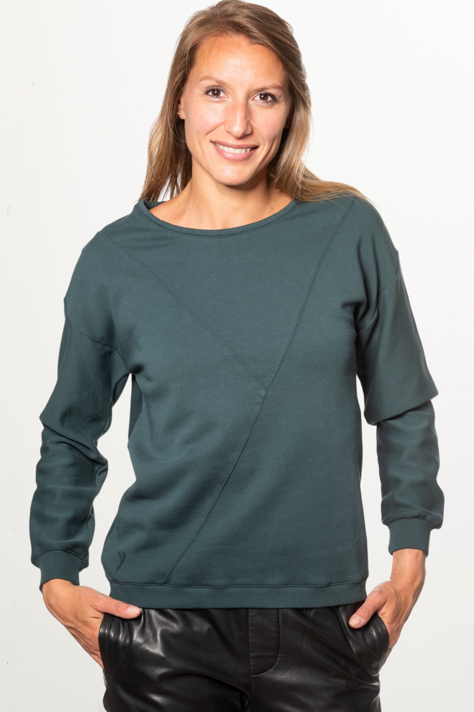 pull sweat ajusté col rond pour femme en coton bio GOTS eco responsable marque suny  vert foncé