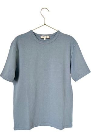 Tee-shirt basique homme manche courte coupe droite, col rond avec double surpiqûre à l’encolure, coton lourd biologique certifié GOTS molleton gris clair bleu