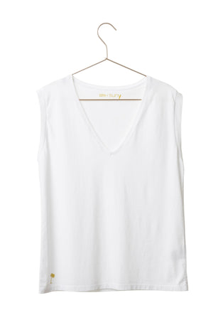 Tee shirt femme sans manche débardeur manche courte rock en coton jersey bio GOTS coupe droite, coupe ajustée, col V blanc beige, blanc cassé, beige, écru, blanc pâle