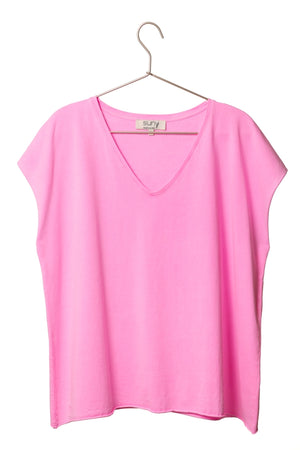 Tee shirt femme manche courte rock court et ample en coton bio GOTS éco responsable sans couture oversize col v rose fluo