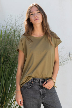 Tee shirt femme manche courte rock court et ample en coton bio GOTS éco responsable sans couture oversize col rond marron 