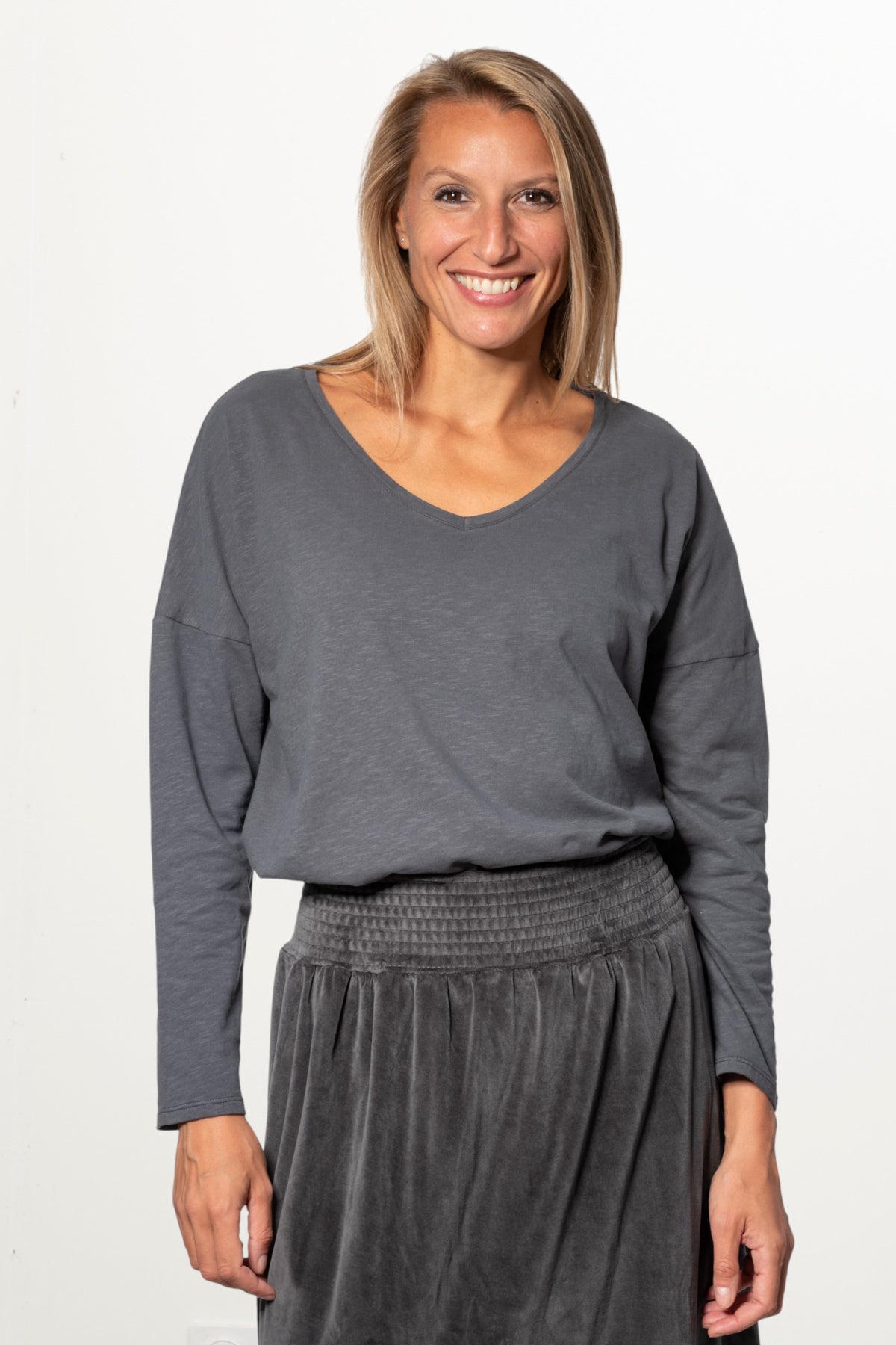 Tee shirt en coton bio EXTRA SUNY V DOUX anthracite