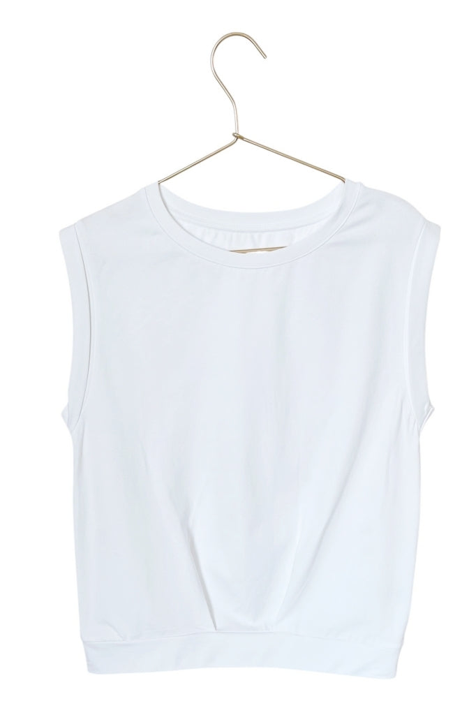 Tee-shirt blanc de yoga écoresponsable Suny x Marina, col rond et emmanchures évasées