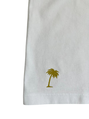 Zoom sur le jersey de coton bio du tee-shirt Relax V Suny blanc, doux et souple, avec une broderie palmier discrète."