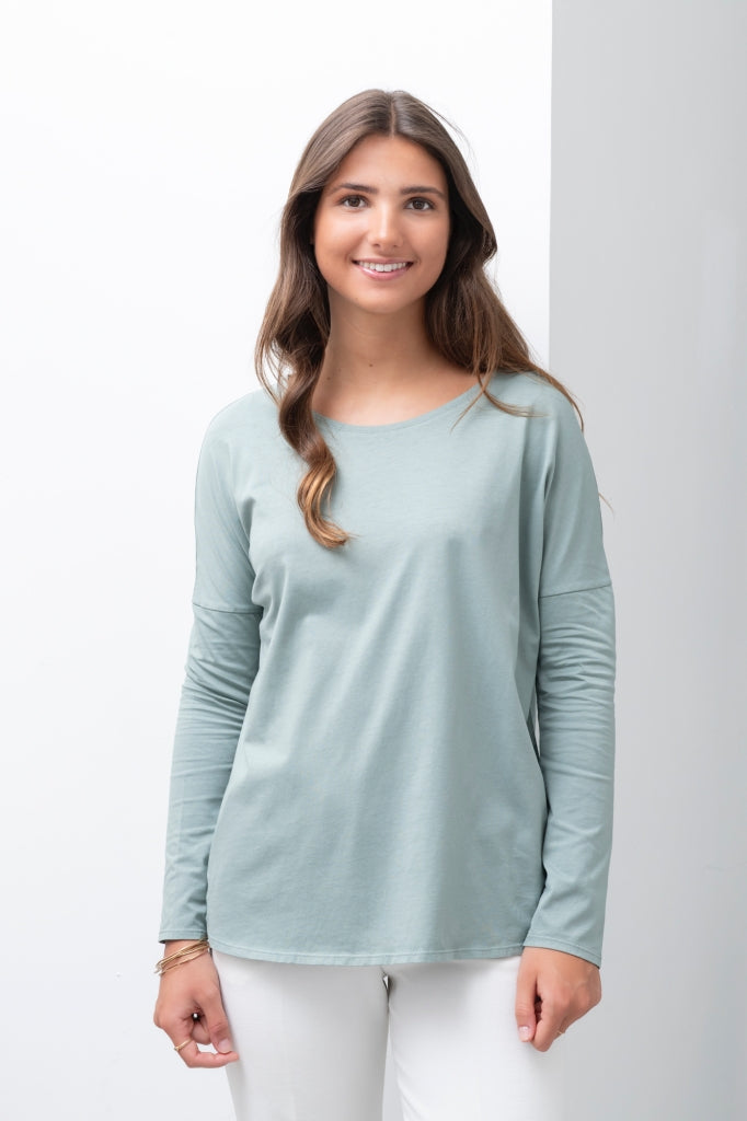 Tee-shirt oversize femme en coton bio vert sauge, manches longues ajustées – Suny