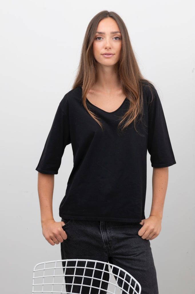 tee shirt FLORA V noir tee shirt femme manche trois quart (3/4) au coude, col V coton bio