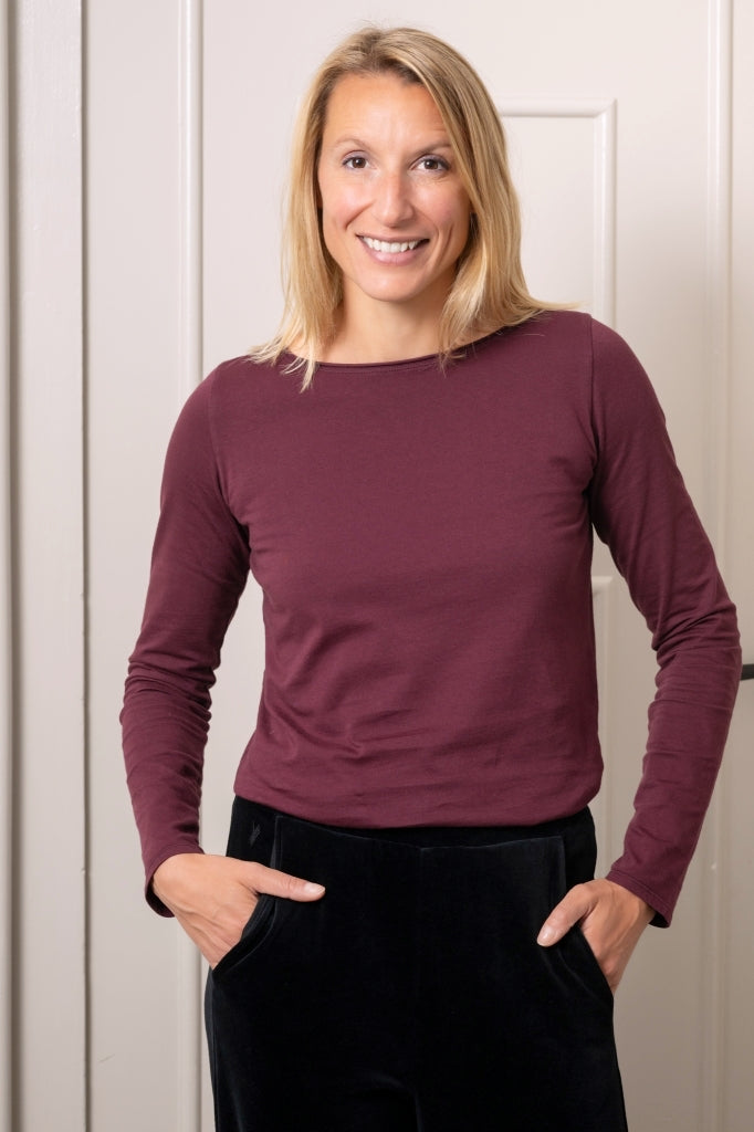 Tee-shirt JUNE bordeaux femme en coton bio manches longues col évasé roulotté Suny