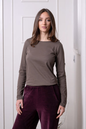 Tee-shirt JUNE café femme manches longues en coton bio avec col roulotté Suny