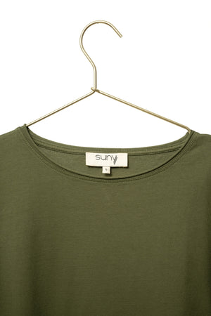 Tee-shirt JUNE kaki vert femme en coton bio manches longues col évasé roulotté Suny