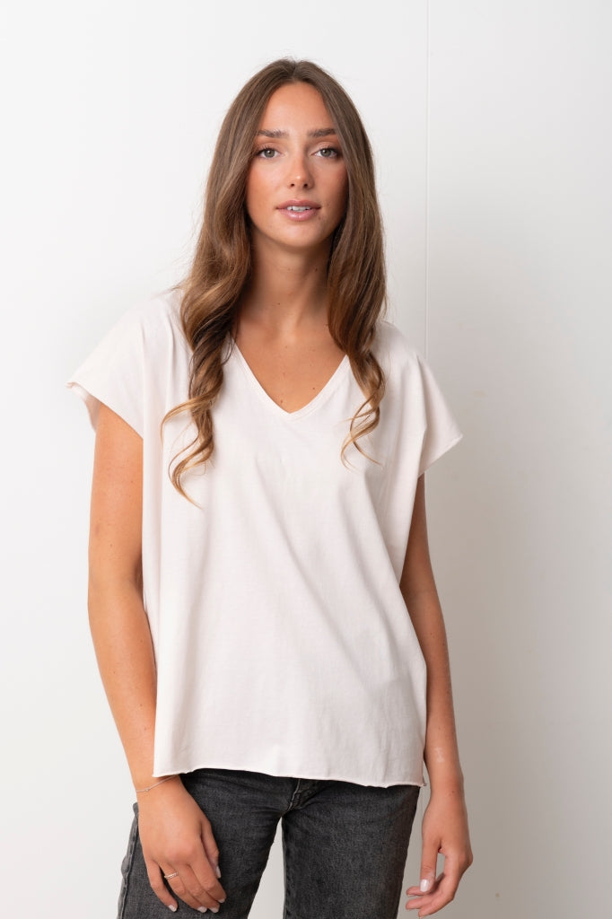 Tee shirt femme manche courte rock court et ample en coton bio GOTS éco responsable sans couture oversize col V rose poudre, rose pâle, blanc rosé, écru, rose clair