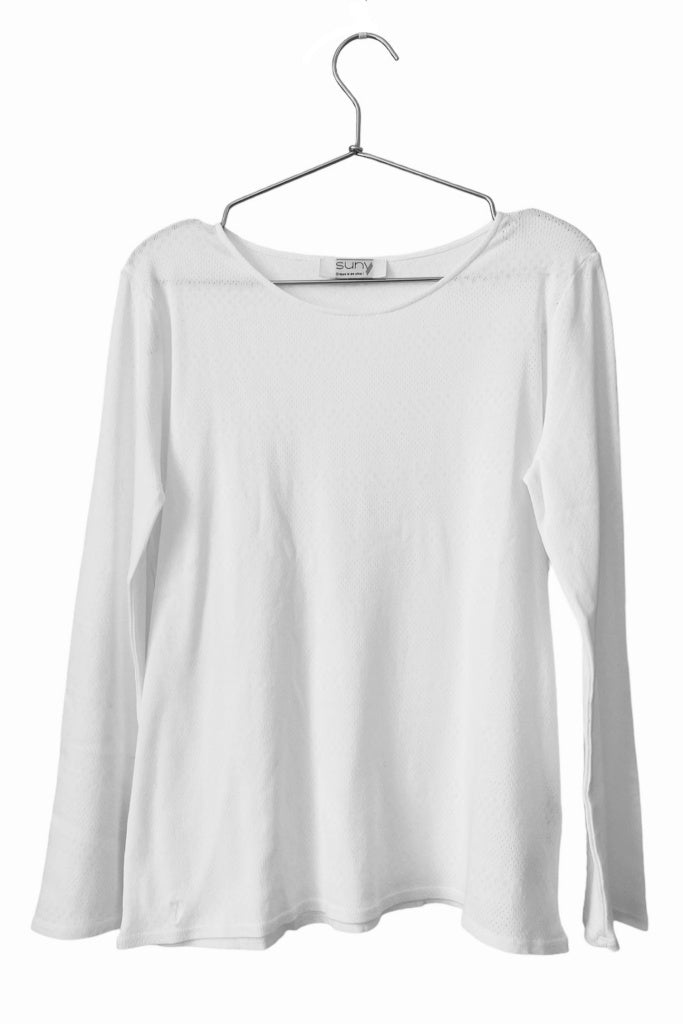 Tee shirt coton bio certifié GOTS col rond évasé manche longue pour femme matière ajourée blanc