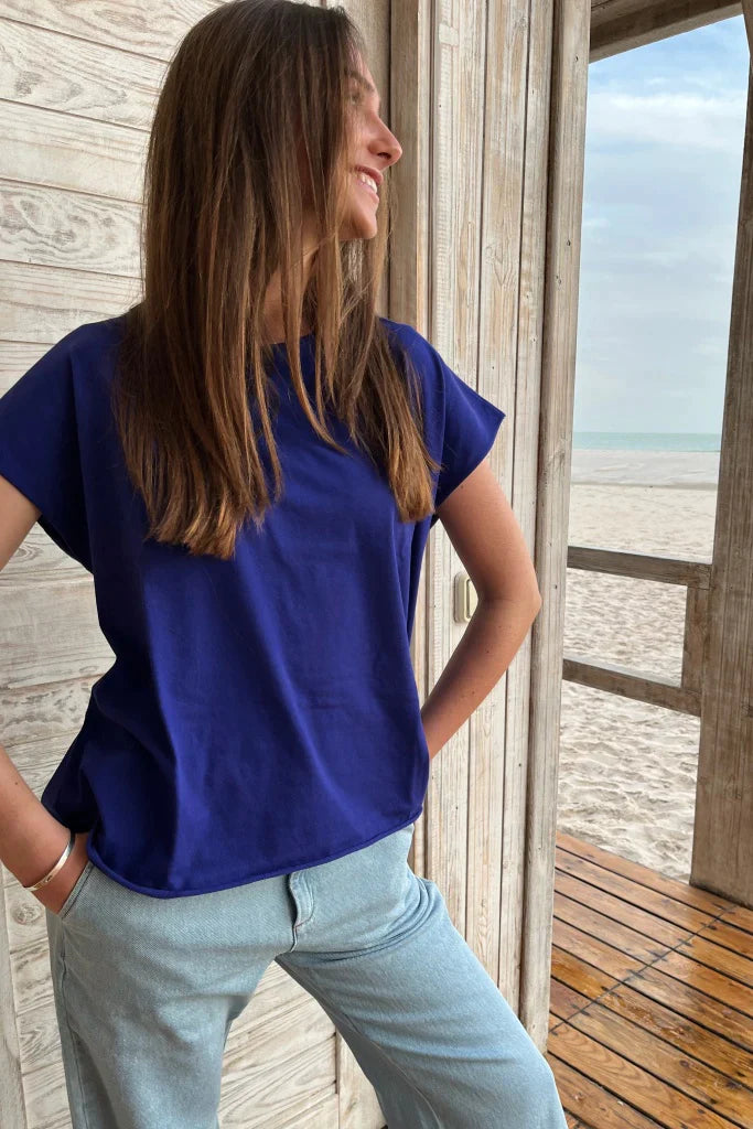 Tee shirt femme manche courte rock court et ample en coton bio GOTS éco responsable sans couture oversize col rond bleu outremer, bleu lumineux