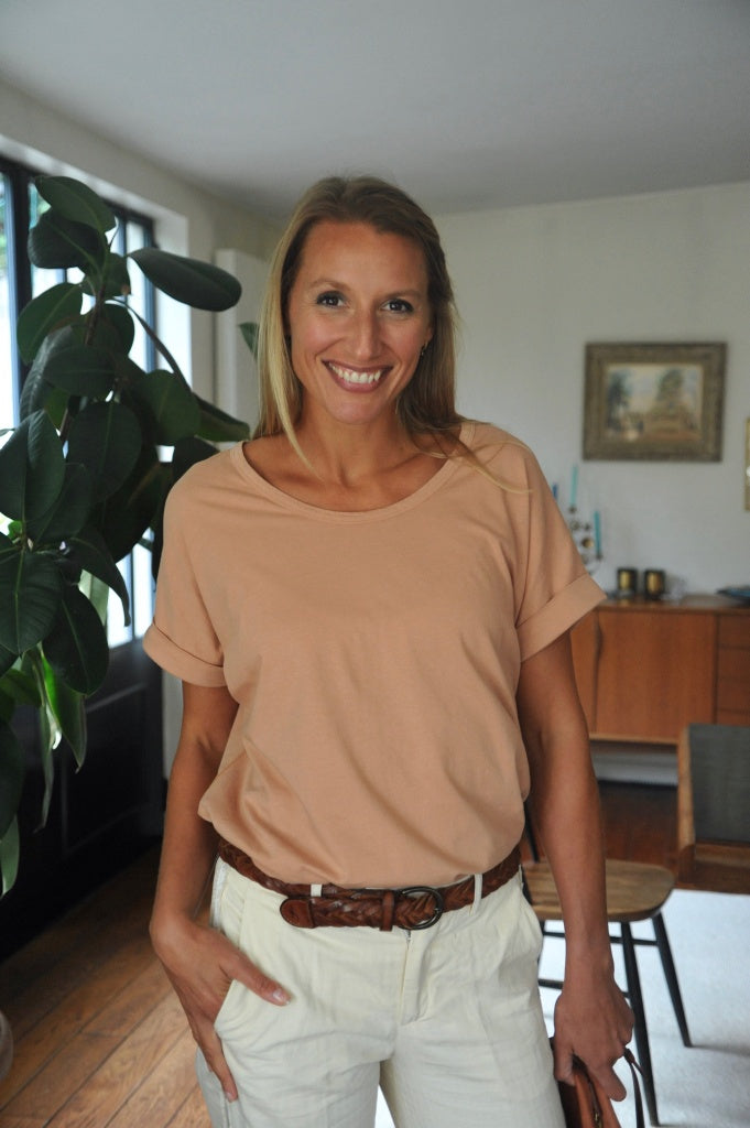 Tee shirt femme manche courte au coude ample et oversize, fente en bas de corps en coton bio GOTS, col arrondi et évasé rose des sables, rose doux, rose corail, rose brun, rose Thee 