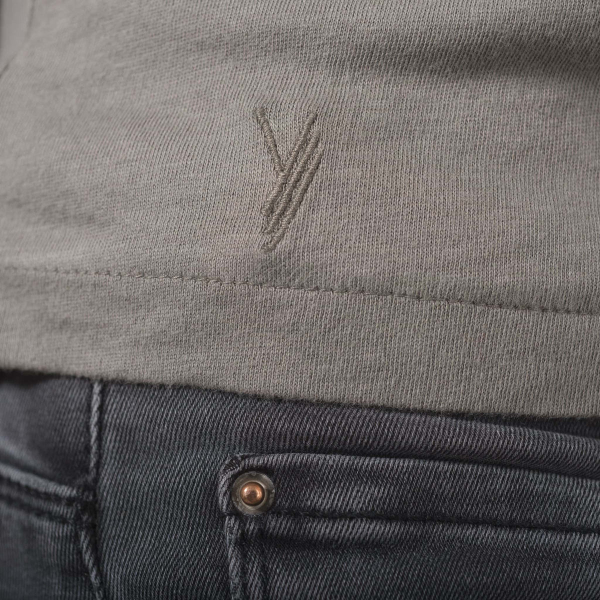 T shirt unisexe col rond manche courte coton bio souple forme droite gris kaki uni suny