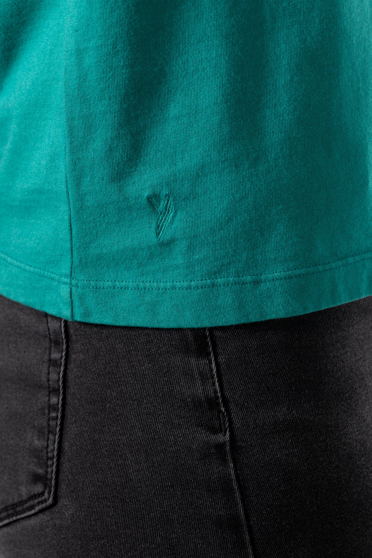 Tee shirt femme à manche courte retournée coupe droite en coton bio certifié GOTS col rond vert émeraude, vert intense, vert lumineux, vert canard, vert bleu, vert vif, vert profond