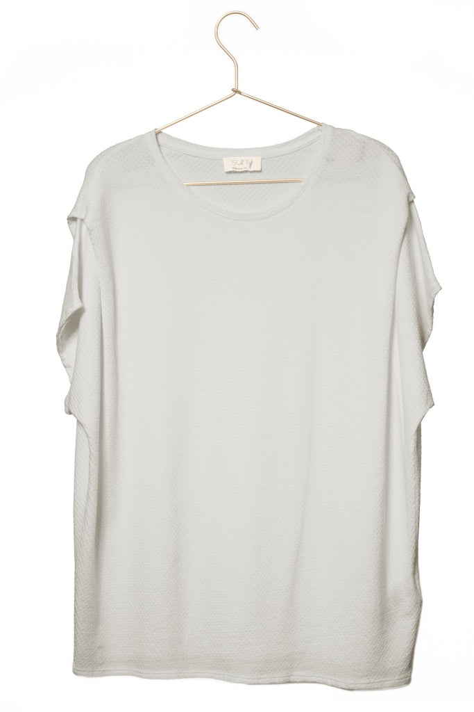 Tee shirt chic pour femme oversize col évasé dégagé manche courte tombante à pince en coton bio GOTS et eco responsable gris clair, gris doux, gris perle, gris souris