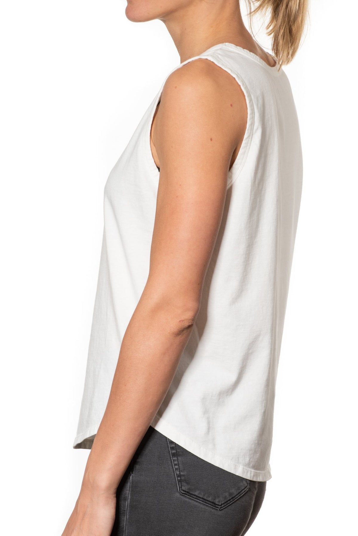 T shirt coton bio eco responsable femme debardeur col rond evase forme ajustée blanc marcel suny